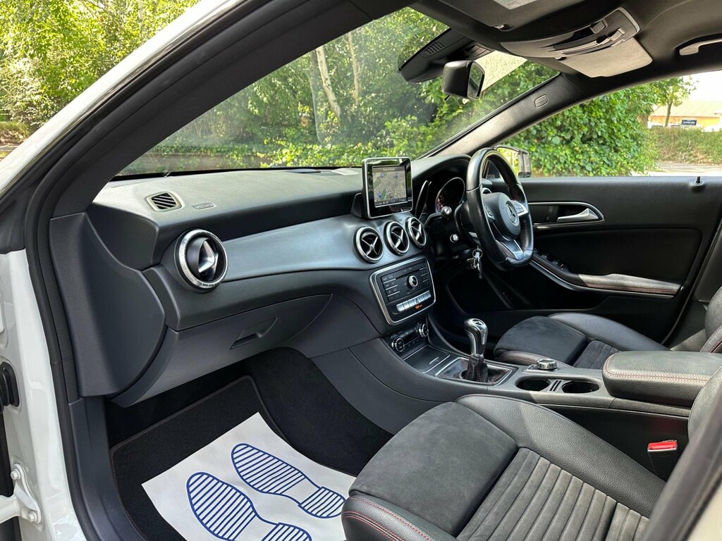 Mercedes-Benz CLA Class Cla 220D Amg Line 4Matic Tip  #15