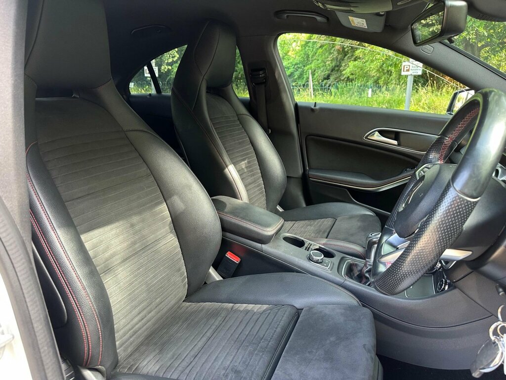 Mercedes-Benz CLA Class Cla 220D Amg Line 4Matic Tip  #14