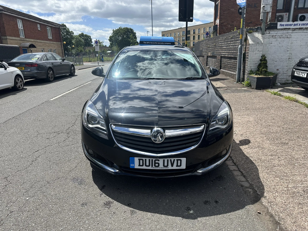 Vauxhall Insignia Hatchback Black #5