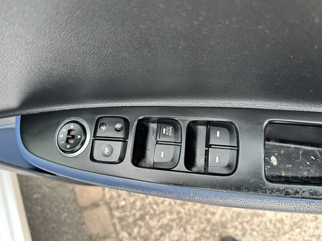 Hyundai I10 1.0 64 Bhp Se  #22