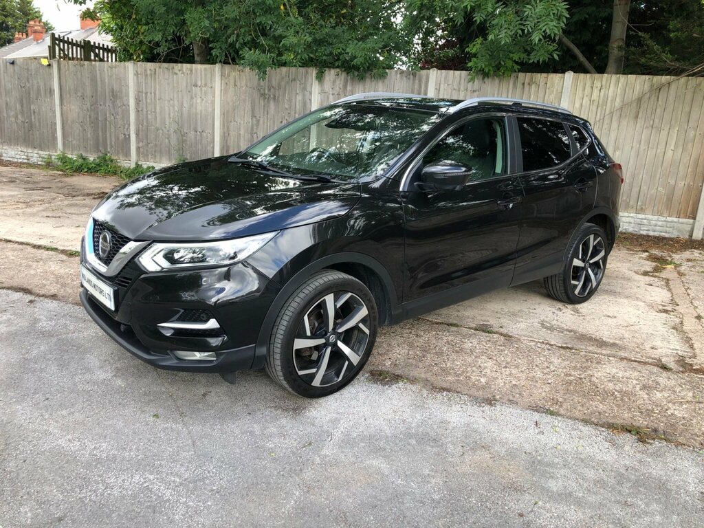 Nissan Qashqai 1.3 Dig-t N-motion Euro 6 Ss CV21OWZ Black #6