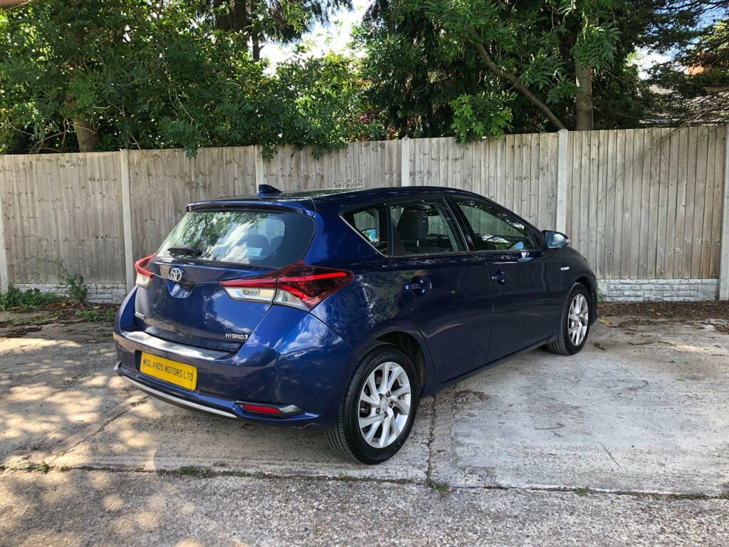 Toyota Auris Vvt-i Excel Red #7