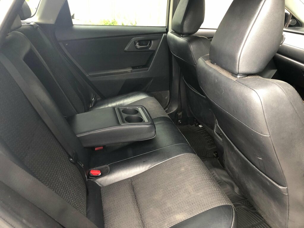 Toyota Auris Hatchback Black #13