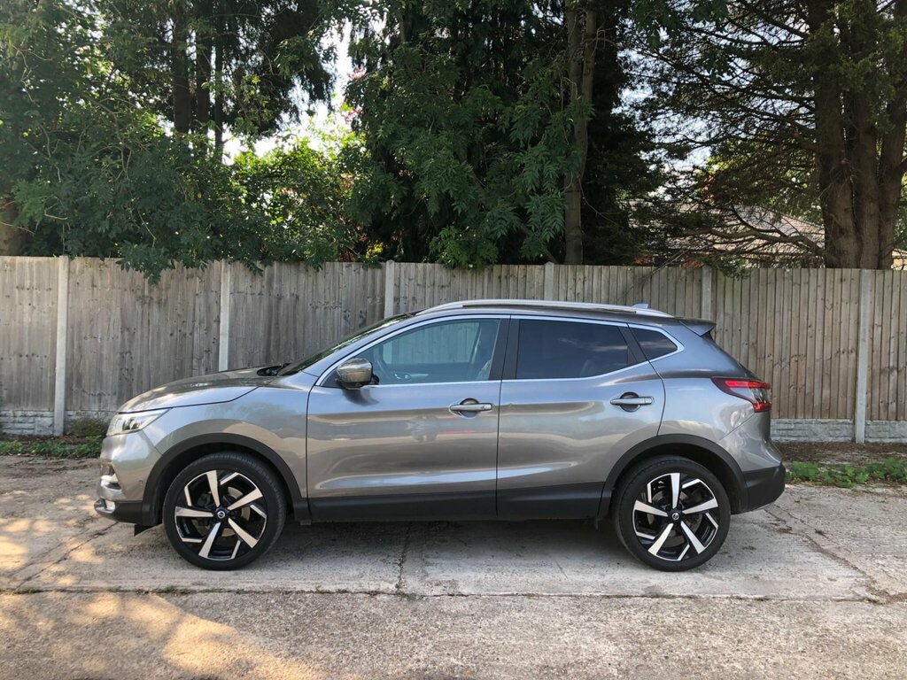 Nissan Qashqai 1.3 Dig-t Tekna Euro 6 Ss AJ19CVP Grey #3
