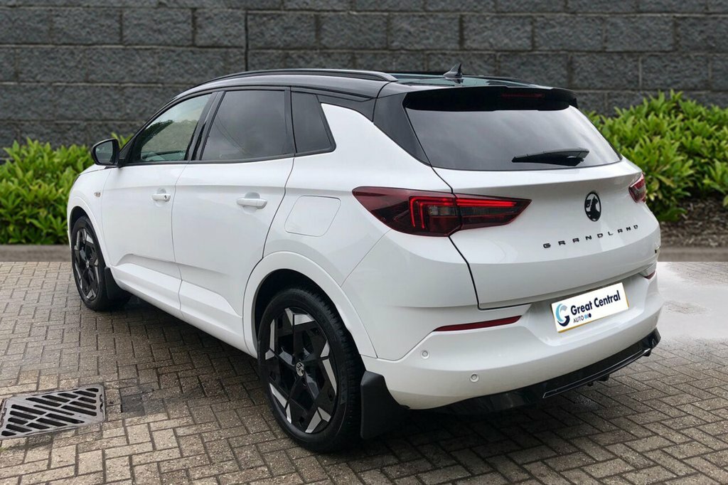 Vauxhall Grandland Hatchback CX23ZSN White #4