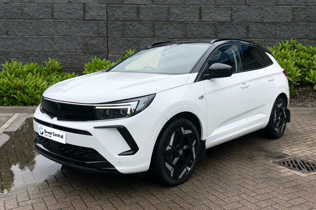Vauxhall Grandland Hatchback CX23ZSN White #2