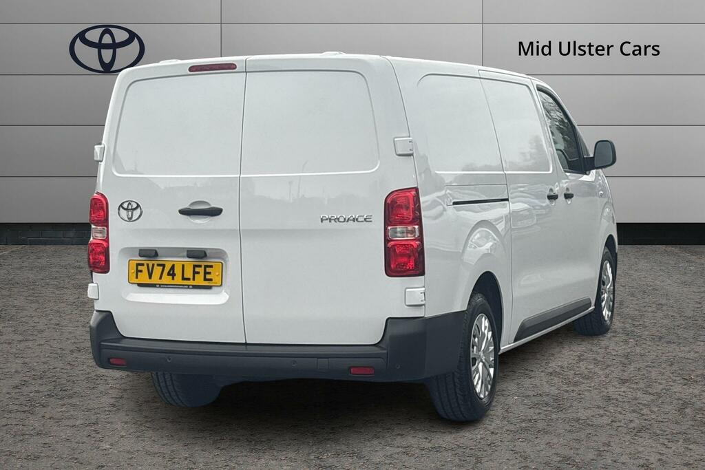Toyota PROACE 2.0D 145 Icon Van FV74LFE White #2