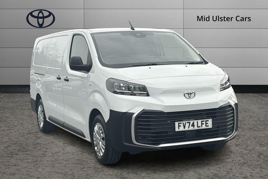 Toyota PROACE 2.0D 145 Icon Van White