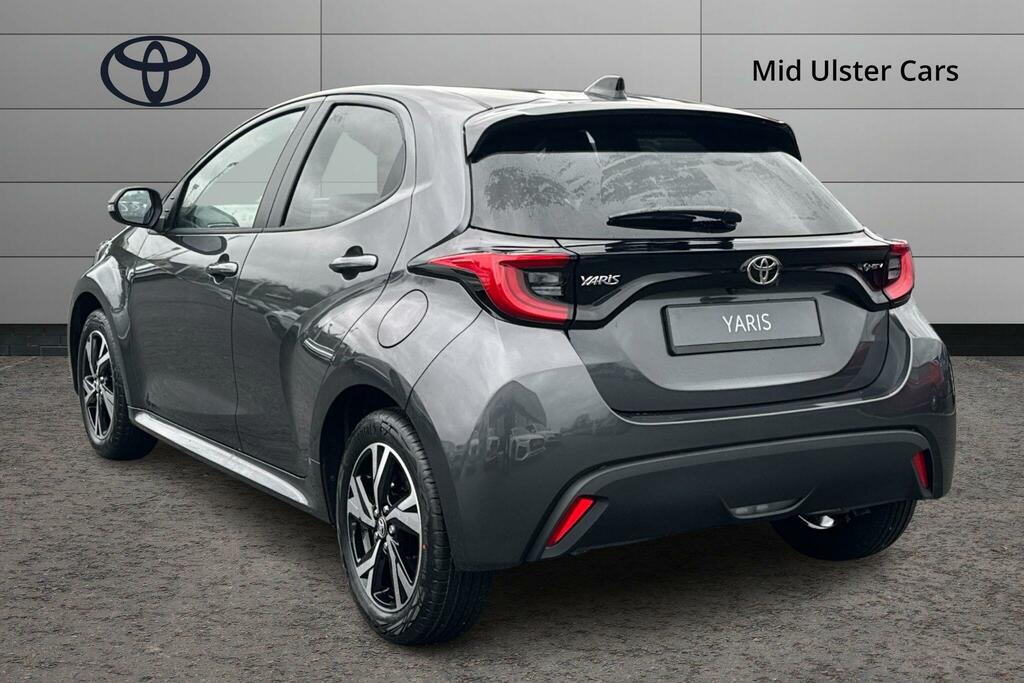Toyota Yaris 1.5 Hybrid Design Cvt CVZ4553 Grey #4