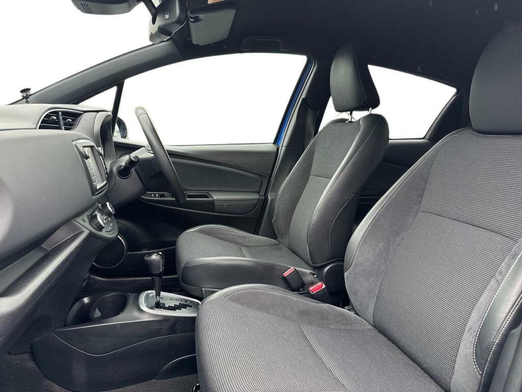 Toyota Yaris 1.5 Hybrid Excel Cvt GGZ3019 Blue #2