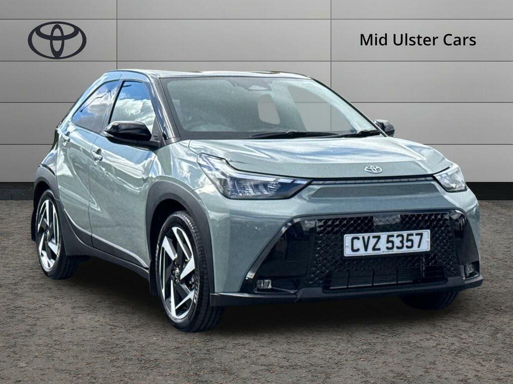 Toyota Aygo X 1.5 Hybrid Design Cvt Green