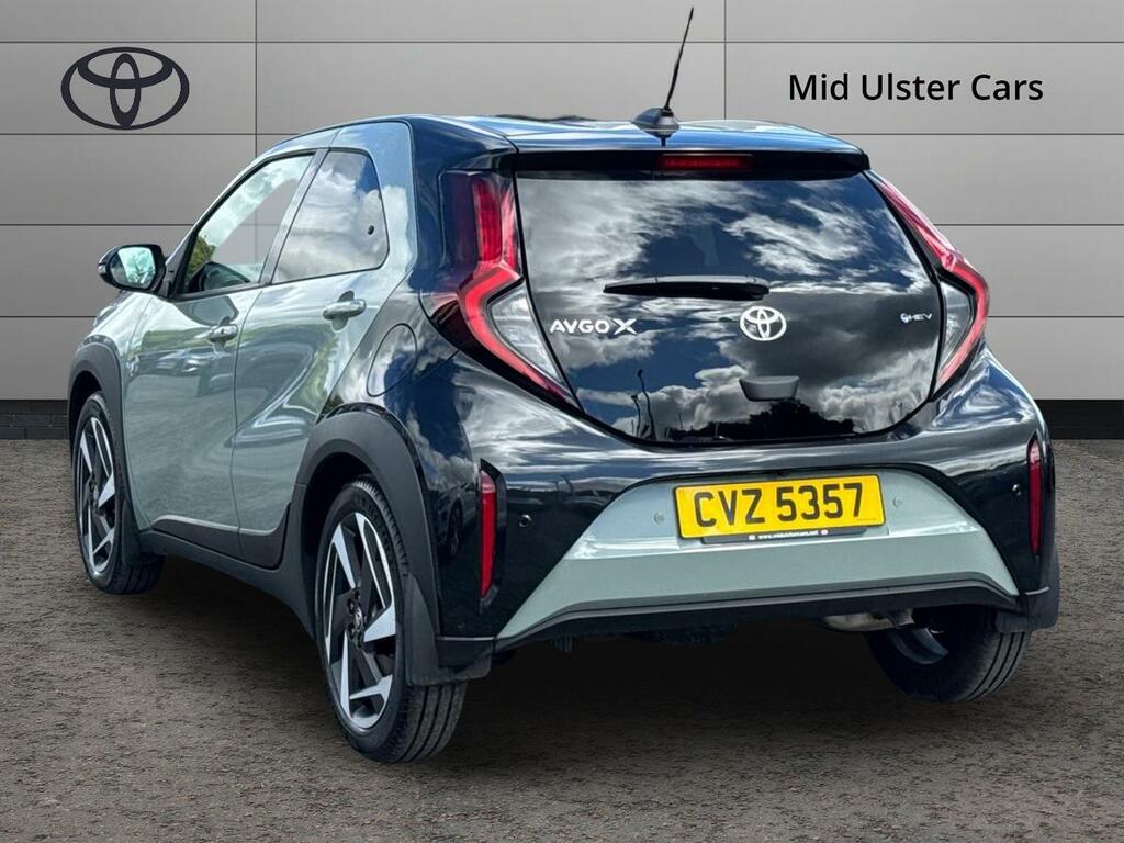 Toyota Aygo X 1.5 Hybrid Design Cvt Green #3