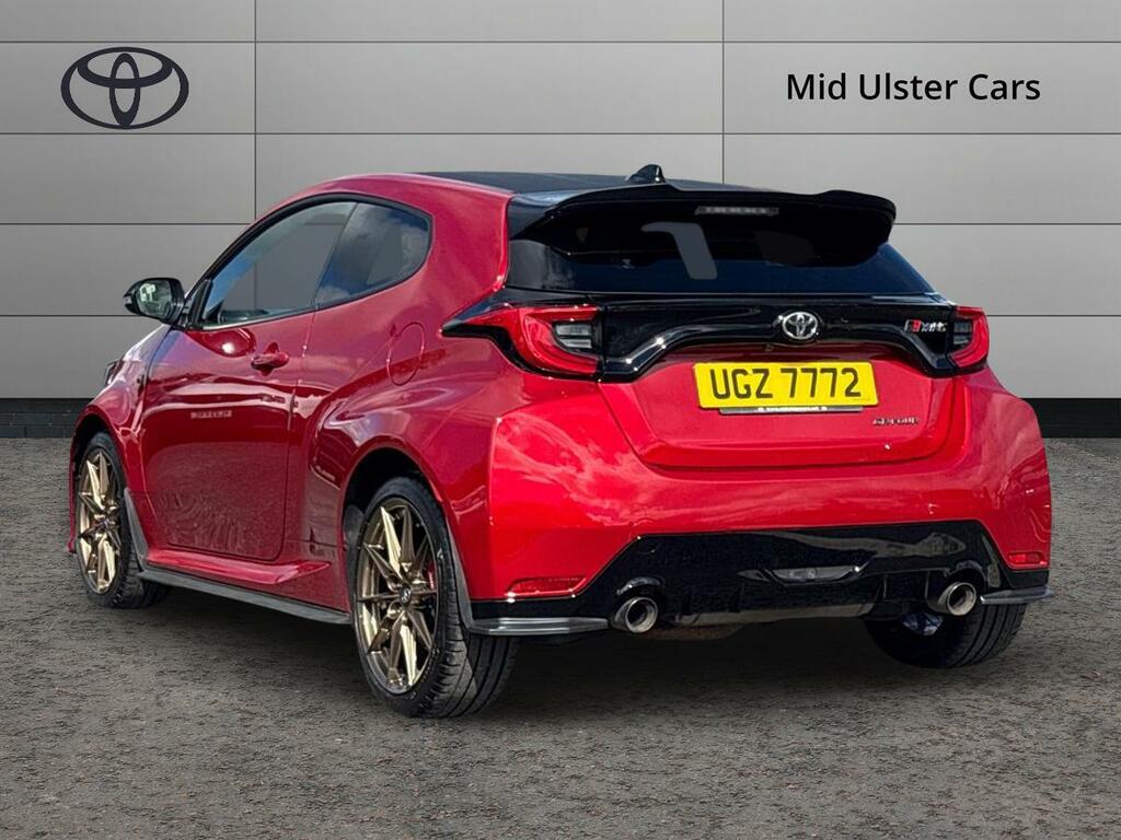 Toyota Yaris 1.6 Awd Circuit Pack UGZ7772 Red #3
