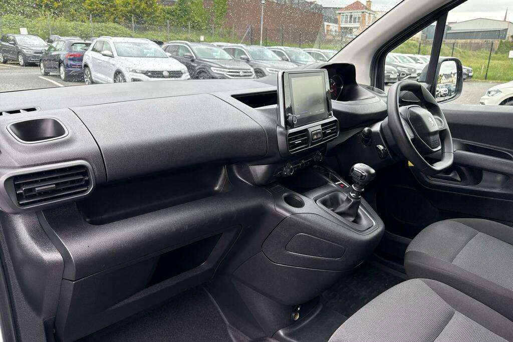 Peugeot Partner 1000 1.5 Bluehdi 100 Professional Premium Van White #2