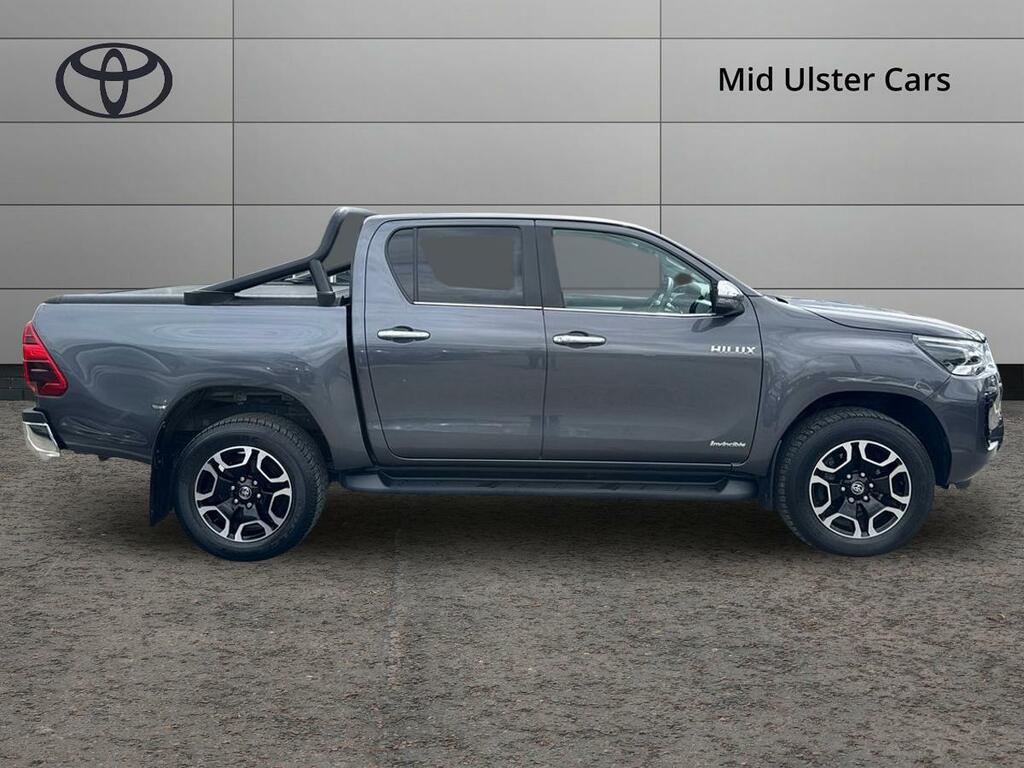 Toyota HILUX Invincible Dcab Pick Up 2.8 D-4d Grey #4