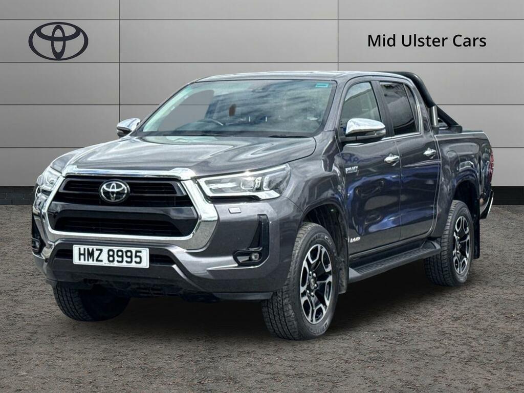 Toyota HILUX Pickup Black #13