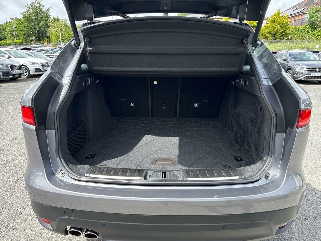 Jaguar F-Pace F-pace Chequered Flag Awd D White #12