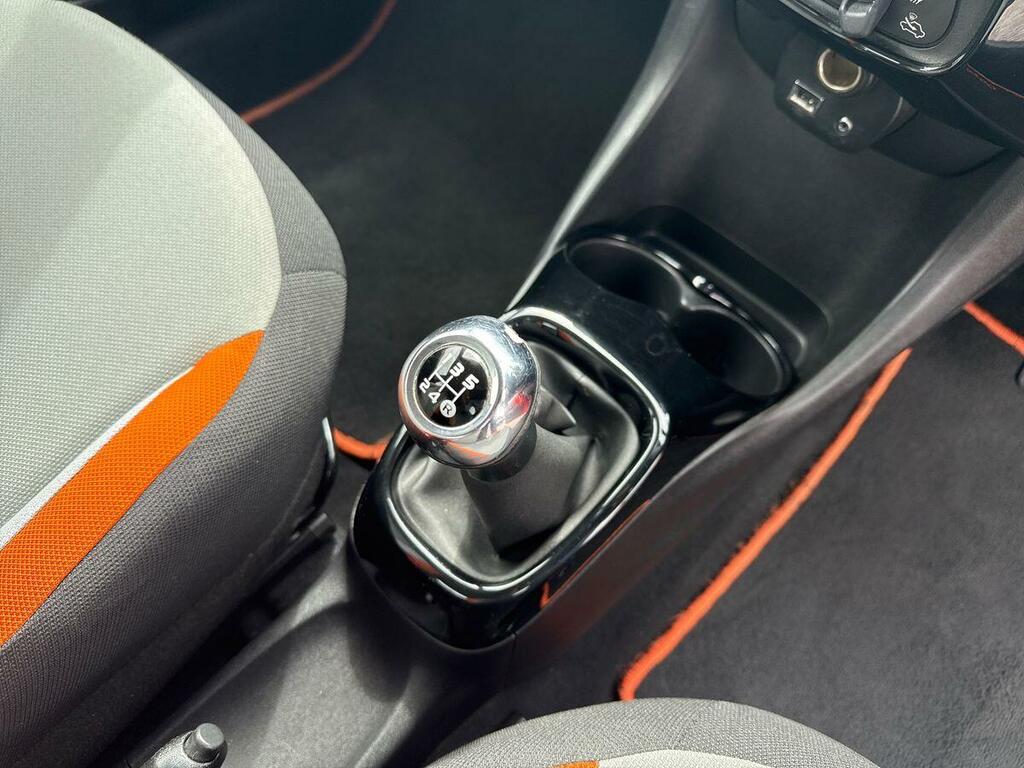 Toyota Aygo Hatchback 1.0 Black #10