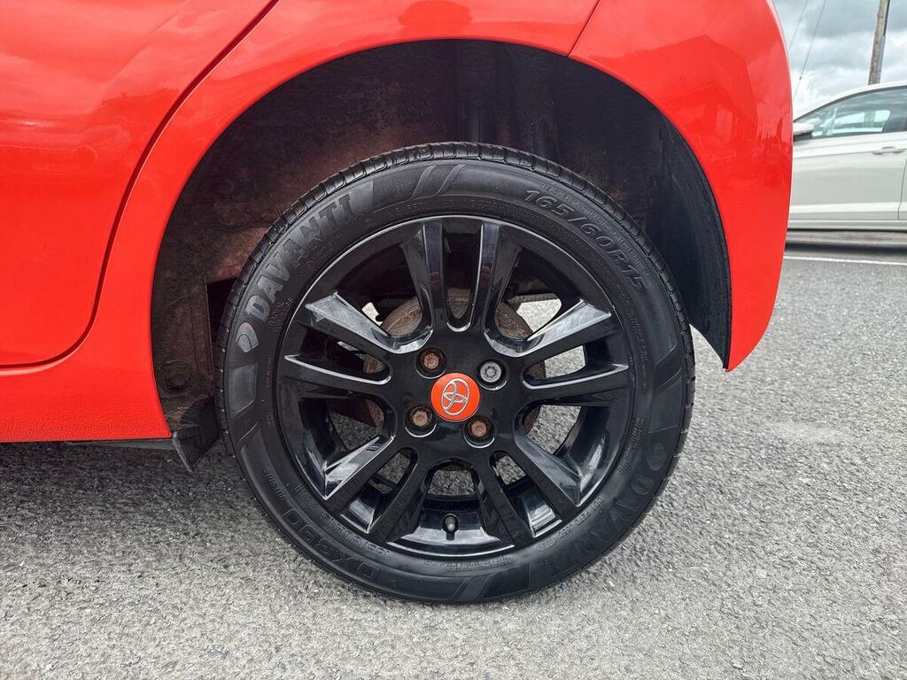 Toyota Aygo 1.0 Vvt-i X-cite Orange #5