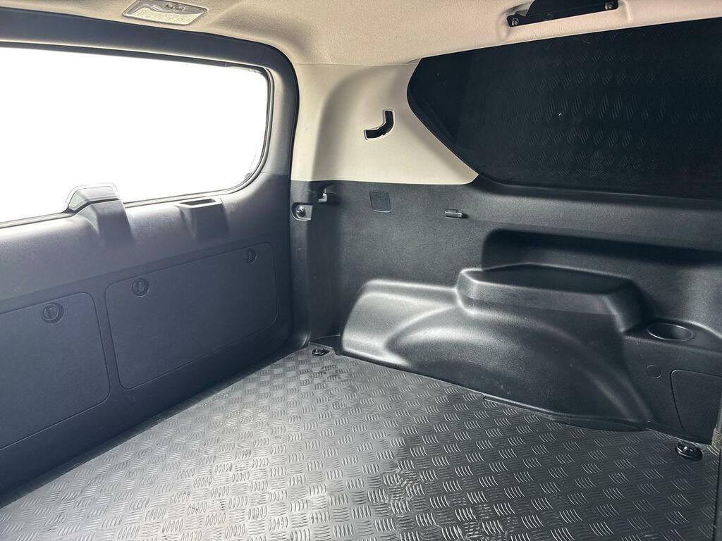 Toyota Land Cruiser Panel Van 2.8 D Active 202272 Black #11