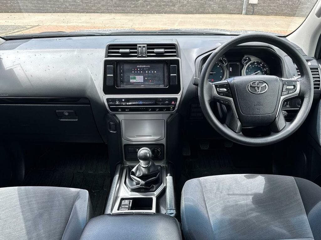 Toyota Land Cruiser Panel Van 2.8 D Active 202272 Black #8