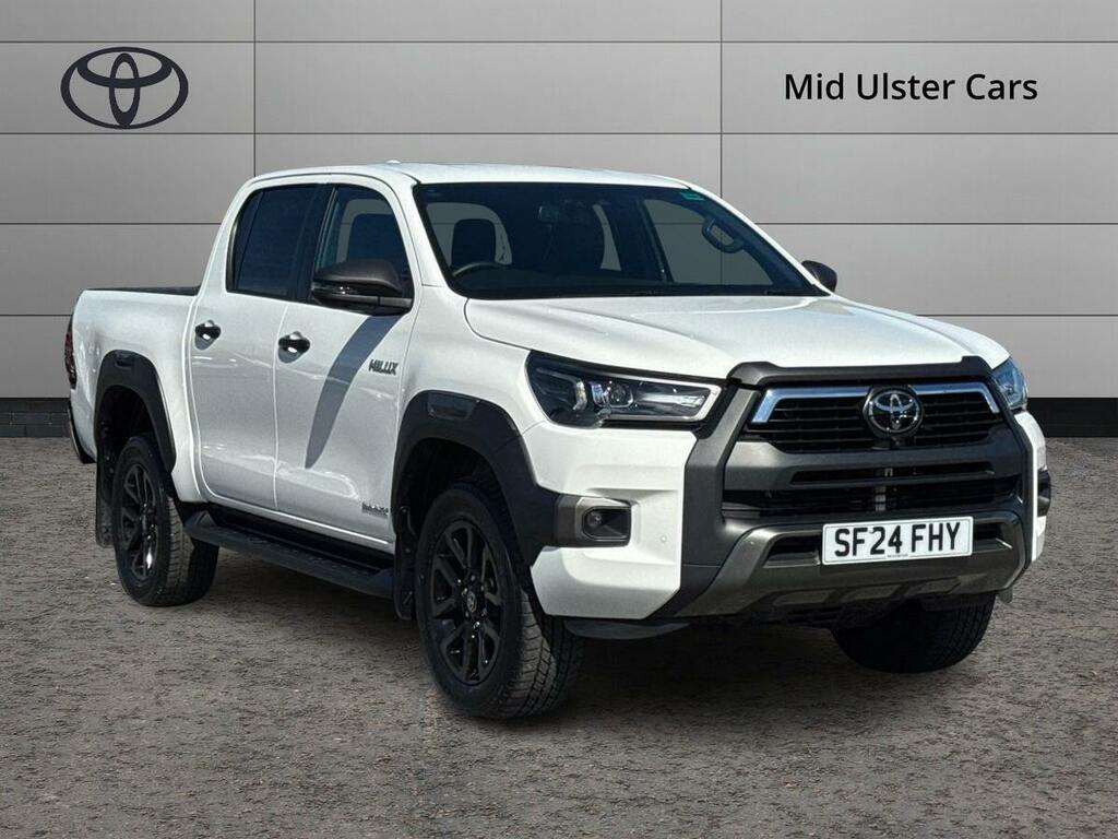 Toyota HILUX Invincible X Dcab Pick Up 2.8 D-4d White