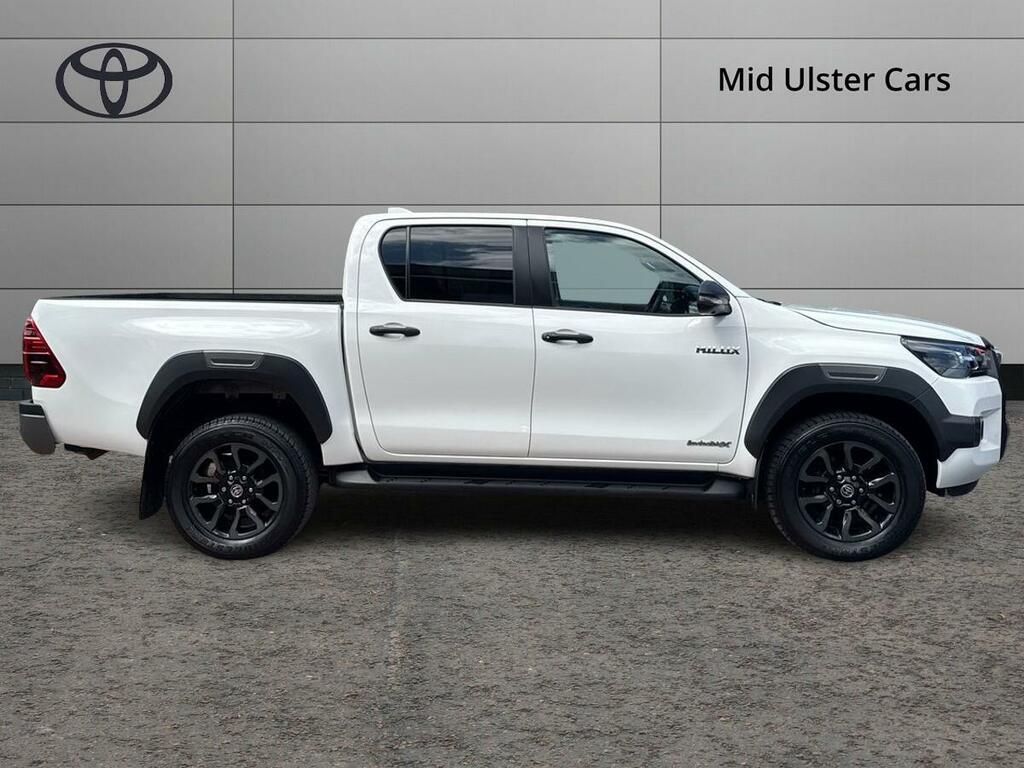 Toyota HILUX Invincible X Dcab Pick Up 2.8 D-4d White #4