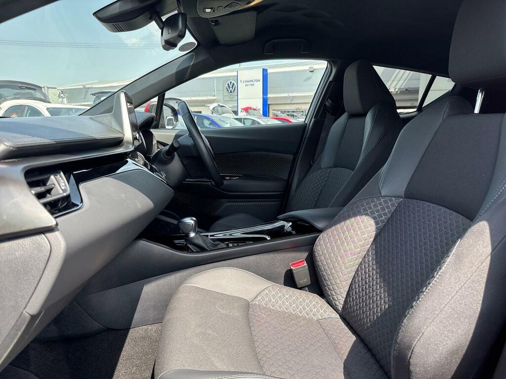 Toyota C-Hr 1.8 Hybrid Design Cvt Red #2