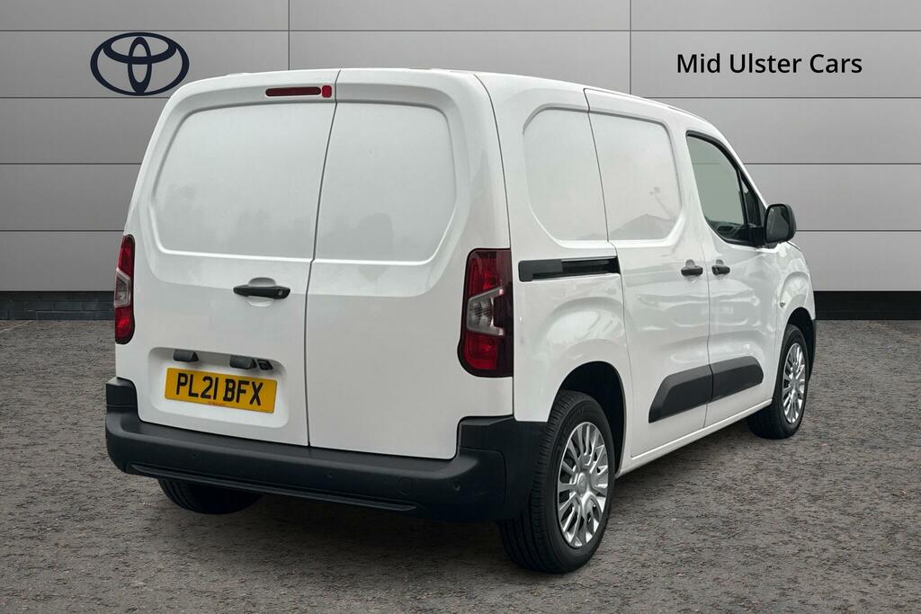 Toyota Proace City 1.5D 100 Icon Van White #2