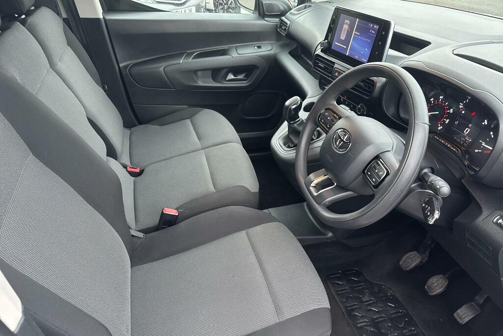 Toyota Proace City Bluehdi Active Short Panel Grey #11