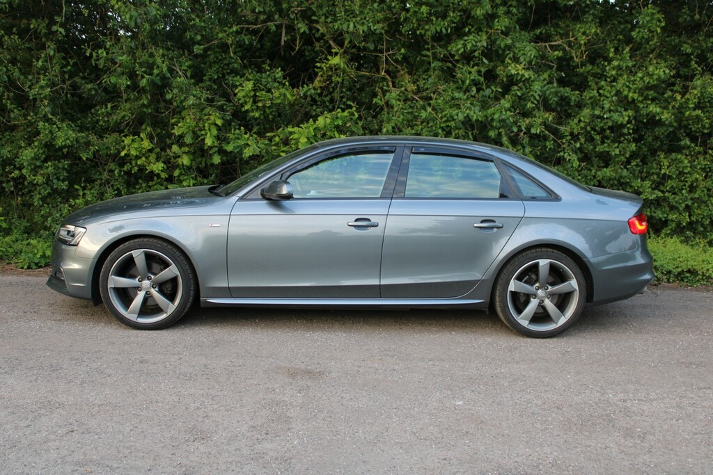 Audi A4 2.0 Tdi Black Edition Grey #3