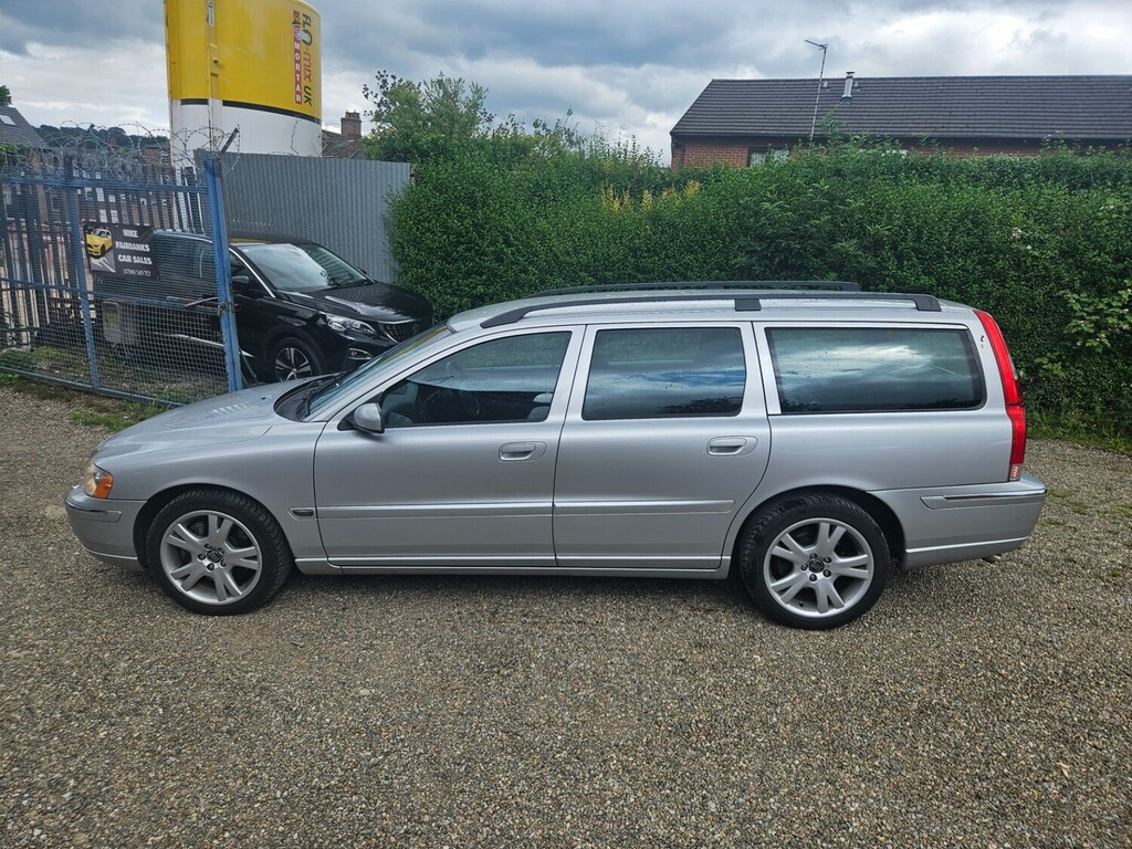 Volvo V70 T5 Se Geartronic Silver #4