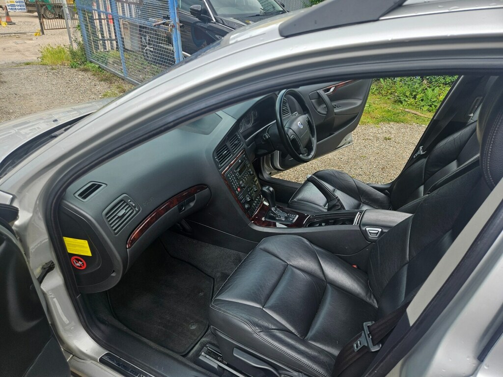 Volvo V70 V70 R Black #13