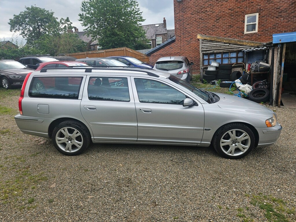 Volvo V70 V70 R Black #8