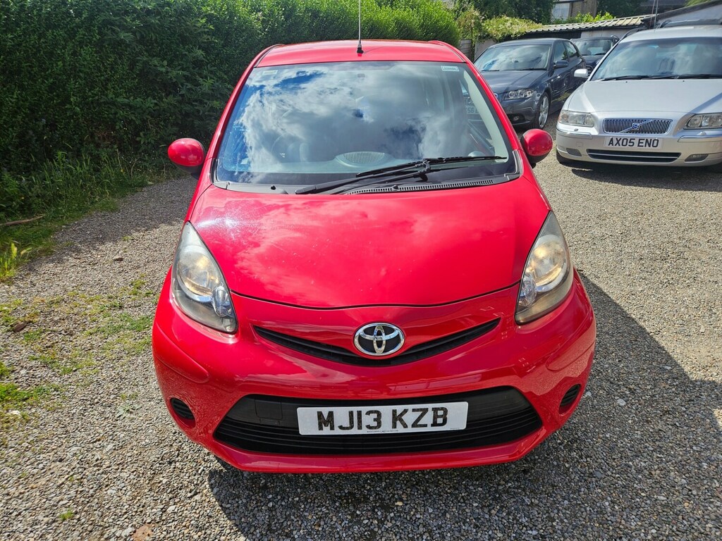 Toyota Aygo 1.0 Vvt-i Red #2