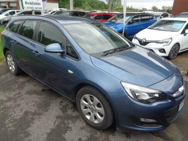 Vauxhall Astra 1.7 Cdti Ecoflex Design Sports Tourer M VU14NYP Blue #2