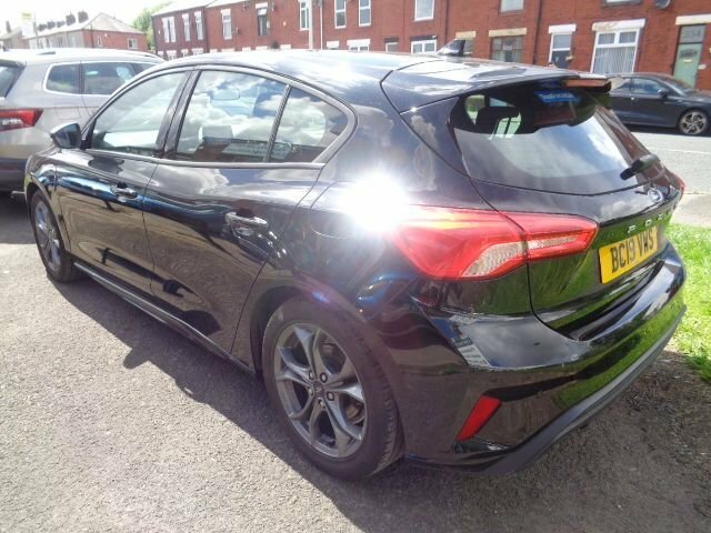 Ford Focus 1.0T Ecoboost St-line Hatchback BC19VWS Black #6