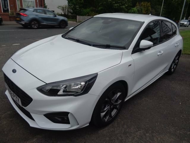 Ford Focus 1.0T Ecoboost St-line Hatchback CV68PZY White #4