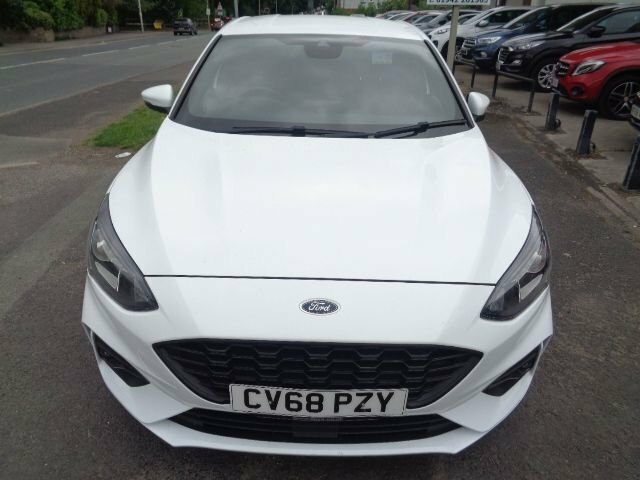 Ford Focus 1.0T Ecoboost St-line Hatchback CV68PZY White #3