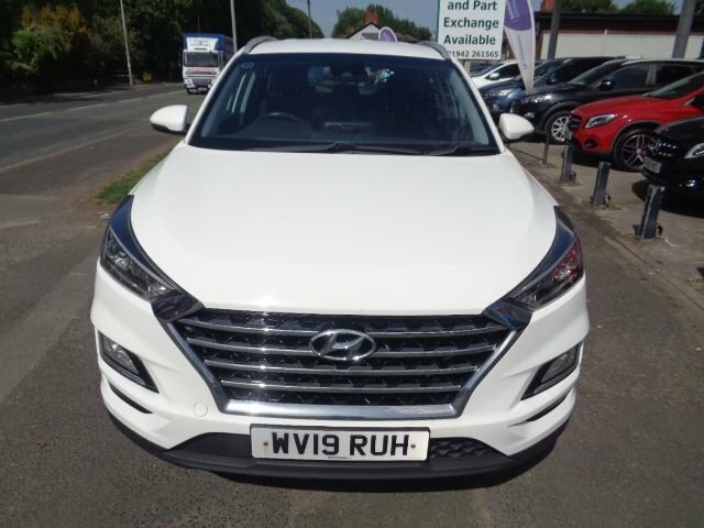 Hyundai Tucson 1.6 Gdi Se Nav Suv Euro 6 S S WV19RUH White #3