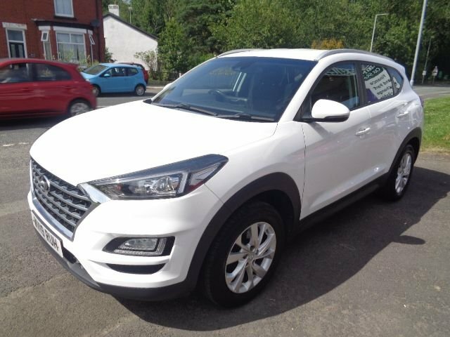 Hyundai Tucson 1.6 Gdi Se Nav Suv Euro 6 S S WV19RUH White #4