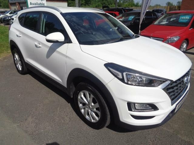 Hyundai Tucson 1.6 Gdi Se Nav Suv Euro 6 S S WV19RUH White #2