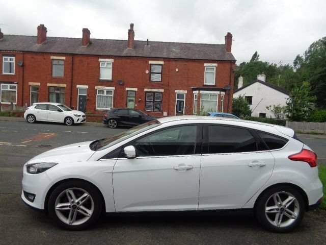 Ford Focus 1.5 Tdci Zetec Edition Hatchback White #5