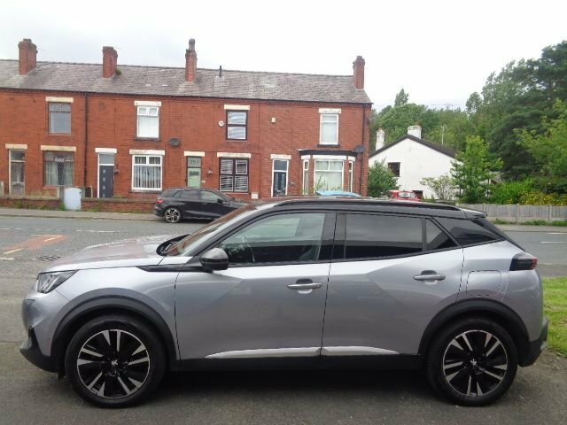 Peugeot e-2008 50Kwh Gt Line Suv 136 Ps Grey #5