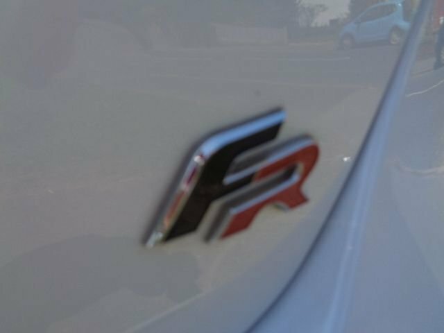 Seat Ibiza Hatchback White #9