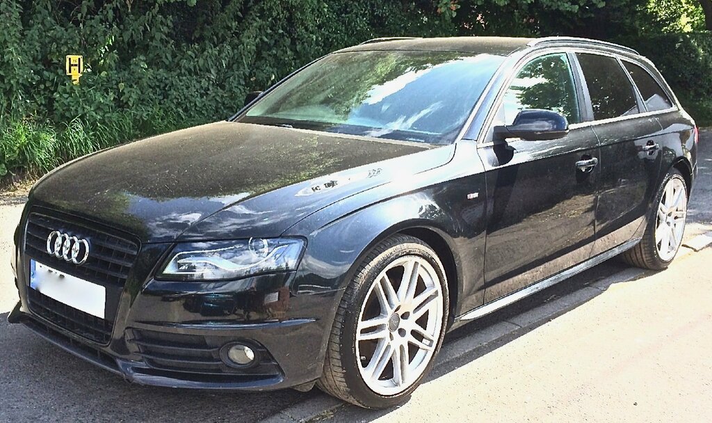 Audi A4 Avant Estate 2.0 Tdi Black Edition 201010 Black #4