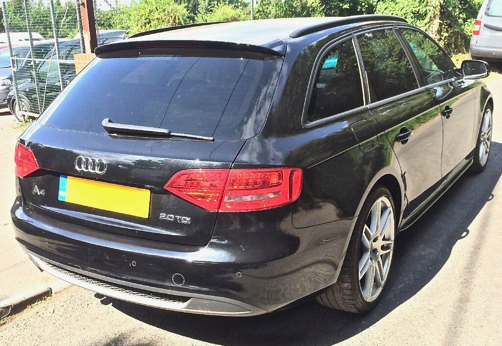 Audi A4 Avant Estate 2.0 Tdi Black Edition 201010 Black #3
