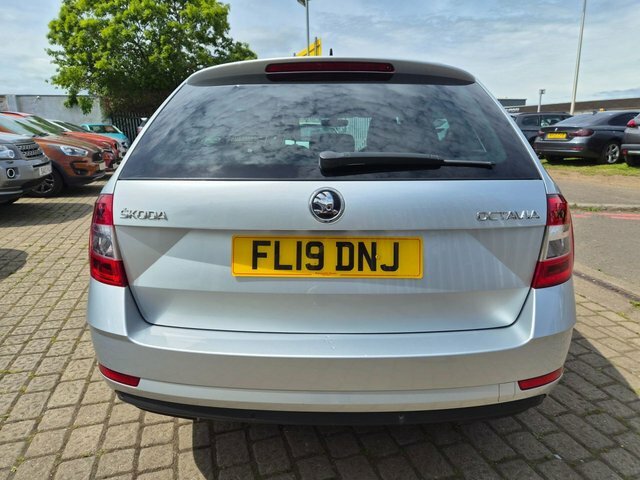 Skoda Octavia Tdi Se L Estate Silver #5