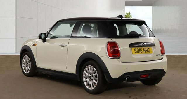 Mini Hatch Cooper Hatchback White #3