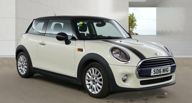Mini Hatch Cooper Hatchback White